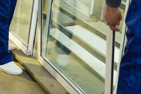 Commercial Glass Repair Technician in Sarasota